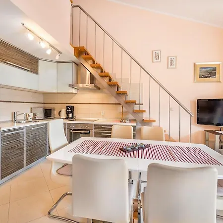 Apartment Luxurioeses 100 Meter Baška