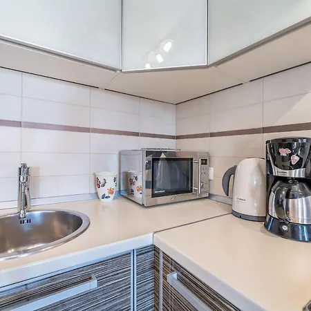 Luxurioeses 100 Meter * Baška