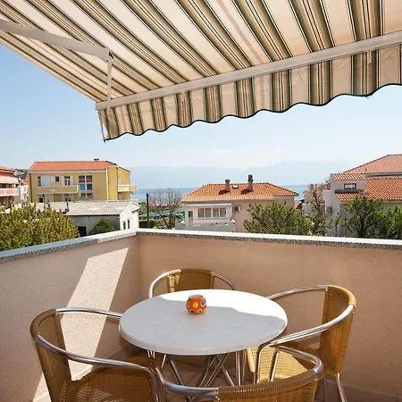 Luxurioeses 100 Meter * Baška