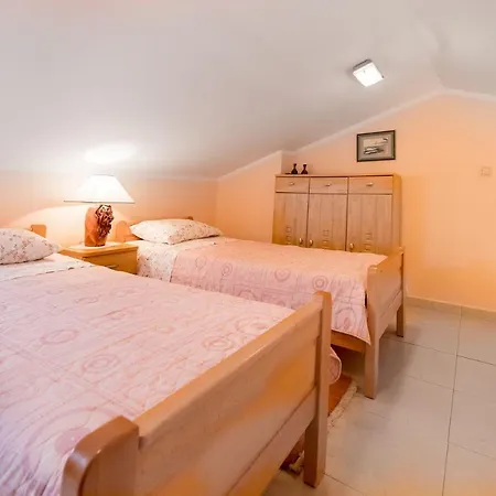 Apartment Luxurioeses 100 Meter