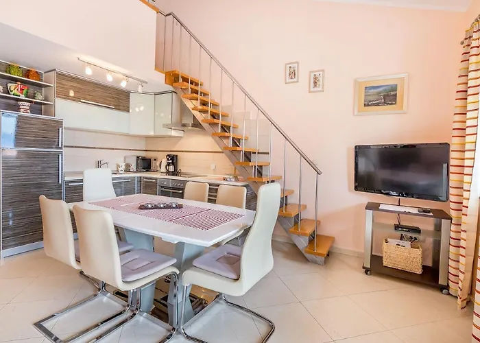 Apartment Luxurioeses 100 Meter *