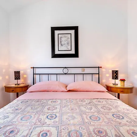 Luxurioeses 100 Meter Apartman *