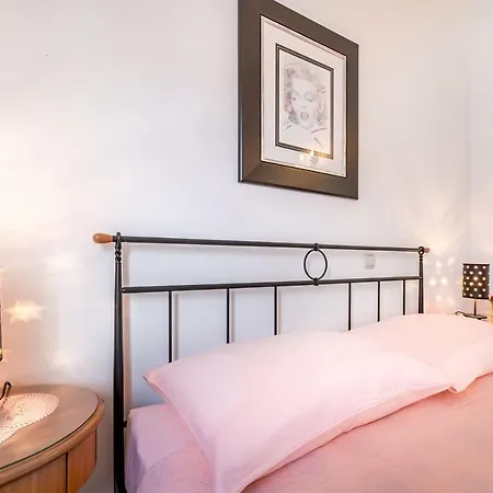 Luxurioeses 100 Meter * Baška