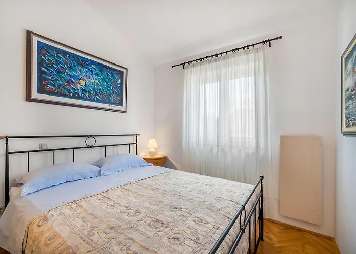 Luxurioeses 100 Meter アパート *